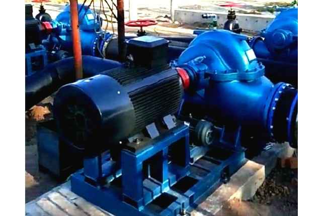 大连无极企业战略咨询有限公司3台500mm口径双吸泵沈阳康平卧龙湖正在安装